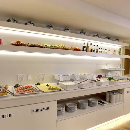 Astoria & Medical Hotel 4*