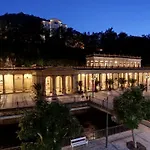 Astoria & Medical Hotel KLV