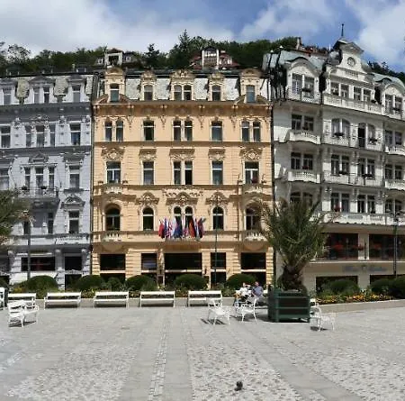 Astoria & Medical Hotel 4*