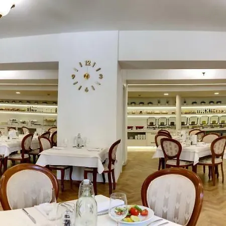 Hotel Astoria & Medical 4*