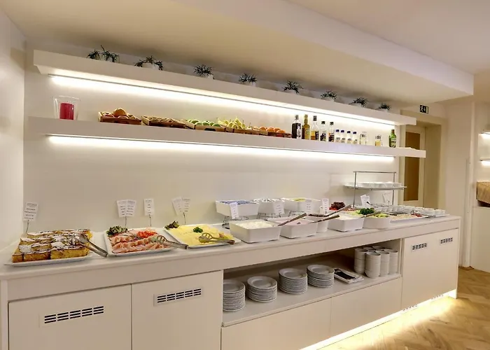 Astoria & Medical Otel 4*